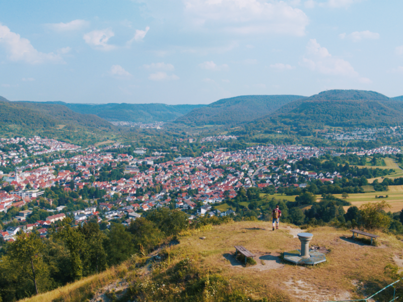 Blick über den Georgenberg auf die Stadt Pfullingen