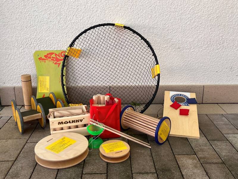 Gegenstände, die in der Bibliothek der Dinge verliehen werden: Outdoor-Spiele